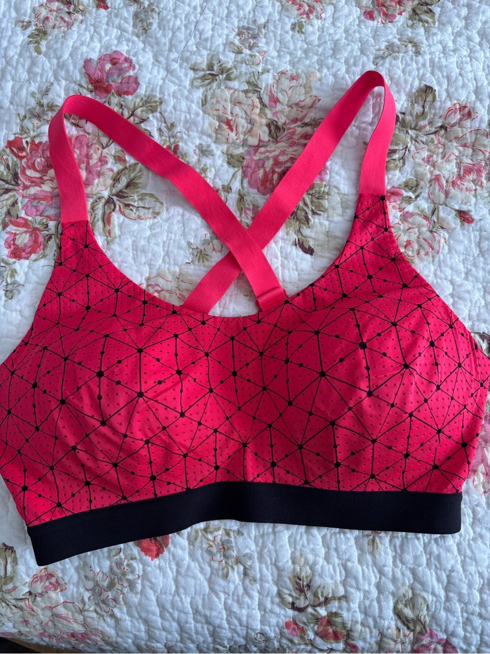 VS Pink Crisscross Strap Sports Bra 32DD